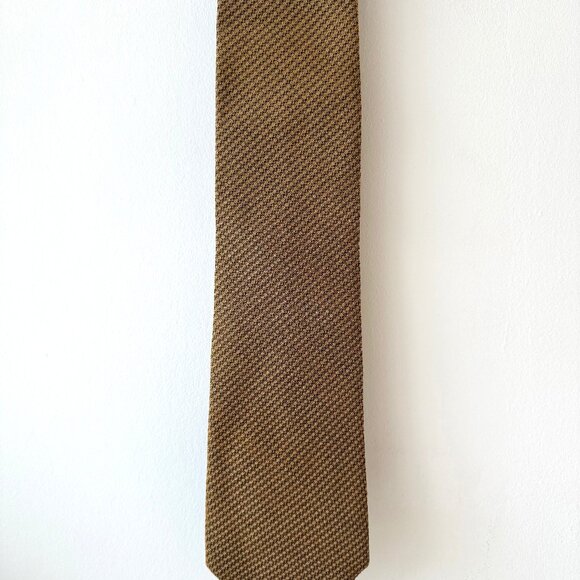 Ermenegildo Zegna 100% Silk Tie Beige Tan Embroidered Solid (3.75” Width) - Picture 3 of 6
